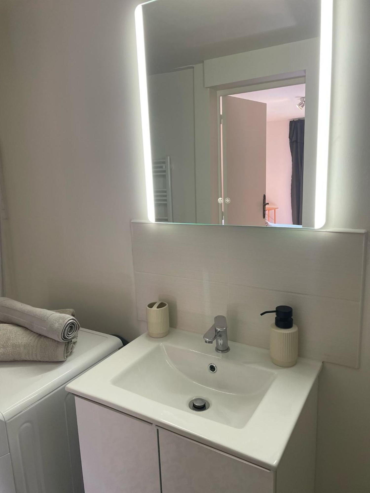 Les Appartements D'Albertine - Clemence Bourges Extérieur photo